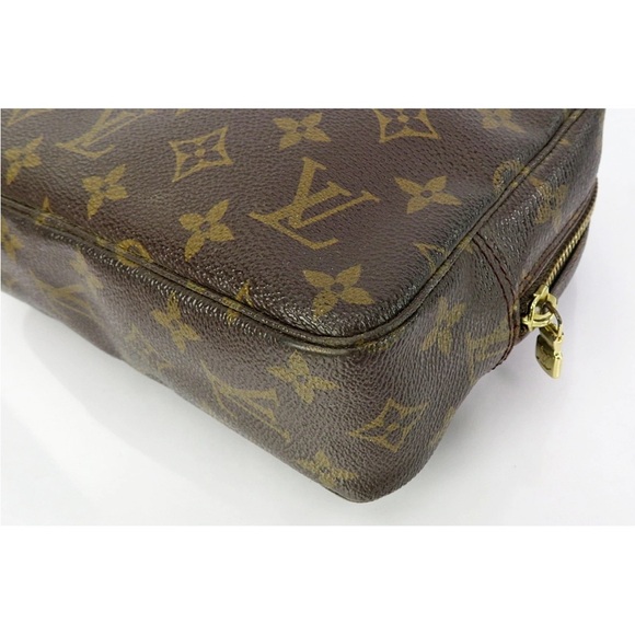 Louis Vuitton Monogram Brown Toiletry Bag - Picture 8 of 16